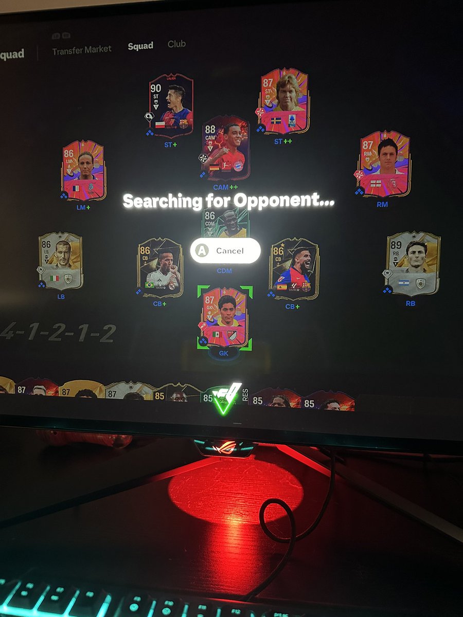 Hit elite division on pc and have had 1 game in 20 minutes of matchmaking. Can’t even play with my team now lol <a href="/EASPORTSFC/">EA SPORTS FC</a> <a href="/EA/">Electronic Arts</a> let me come on board and create innovative game modes to keep people intrigued and not be such a money grabbing company. 

Imagine giving out fc points