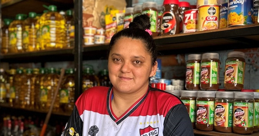 Marlene Valiente’s story is one of grit and perseverance.🌟 She used to collect trash for a living, but loans from Diaconía, HOPE's partner in Paraguay, helped her open a successful shop. She now leads a #microfinance group with Diaconía, empowering other budding entrepreneurs💪
