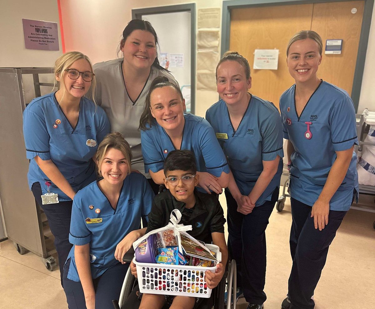 Ayaan spent two months in the Royal Hospital for Children, Glasgow after being knocked down on his way to the park. Last week, he made the journey home thanks to his determination and rehabilitation from our occupational therapists. live.nhsggc.scot/ayaan-finally-…
