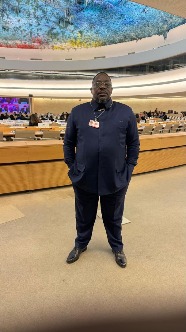 Conseil des droits de l homme 
Tirs croisés entre <a href="/PatrickMuyaya/">Patrick Muyaya</a> et la @délégation rwandaise 
Il fallait s’y attendre , la prise de parole par la délégation congolaise ne pouvait se passer sans susciter la réaction du Rwanda qui dans sa prise de parole s’en est pris aux congolais