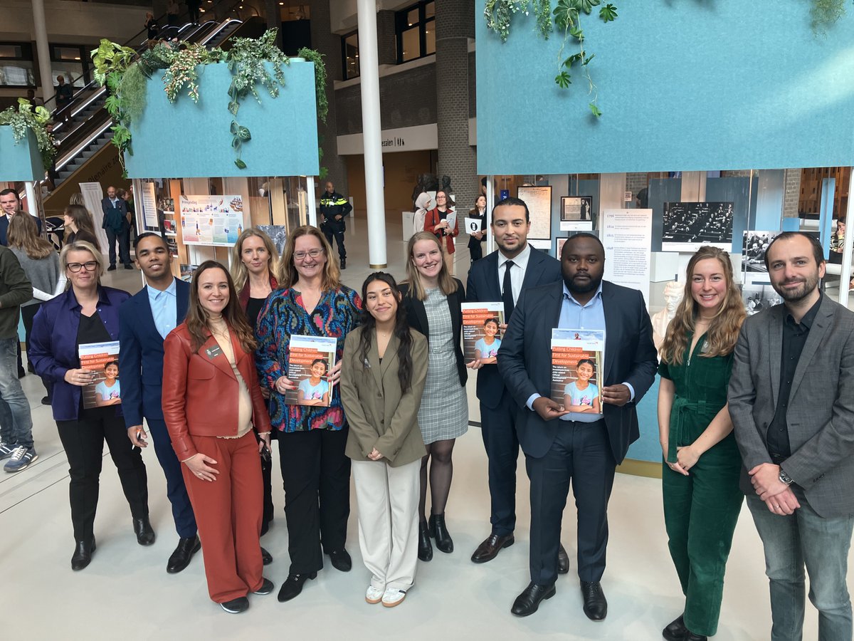 De commissie nam zojuist een petitie in ontvangst van de coalitie Kinderrechten in ontwikkelingssamenwerking over het belang van investeren in de ontwikkeling van kinderen binnen het BHO-beleid