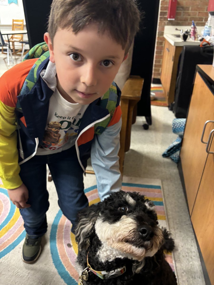 Sunny snuggles is the best way to start the day!!☀️❤️☀️❤️<a href="/JFBKnights/">J.F. Burns Elem</a> <a href="/Kings_Schools/">Kings Local Schools</a>