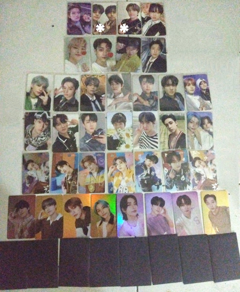 HELP RT || WTS CLEARANCE SELL AAB PC STRAYKIDS SERBA 10K&amp;25K
Harga jangan jadi patokan ya guys ini nganu aja. 

Pc 8 yang atas 25k/pcs (ada * harus take sama yang bawah) 
Yang bawah 10k/pcs
Pc um2 ada segepok, Kalo mau beli yang damage pabrik 5k/pcs
