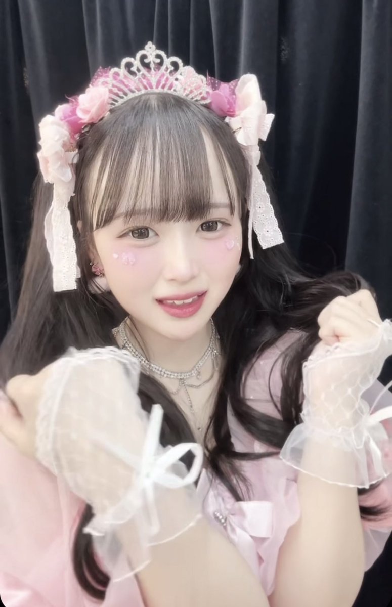 _momose_suu's tweet photo. 明日はすぅたんの誕生日❕🎂🩷✨️
昨日の生誕祭は幸せな楽しいライブを過ごせさせてくれてありがとう( >ᆺ< )♡
同じステージにたってたアイドルさんやファンのみんなにおめでとうってたくさん言って貰えてうれし���ったよぉ👼🏻🩷
初めましての人にも出会えたし皆さんに感謝の日でした🙏ありがとう🩷 https://t.co/JBd2dnmP7I