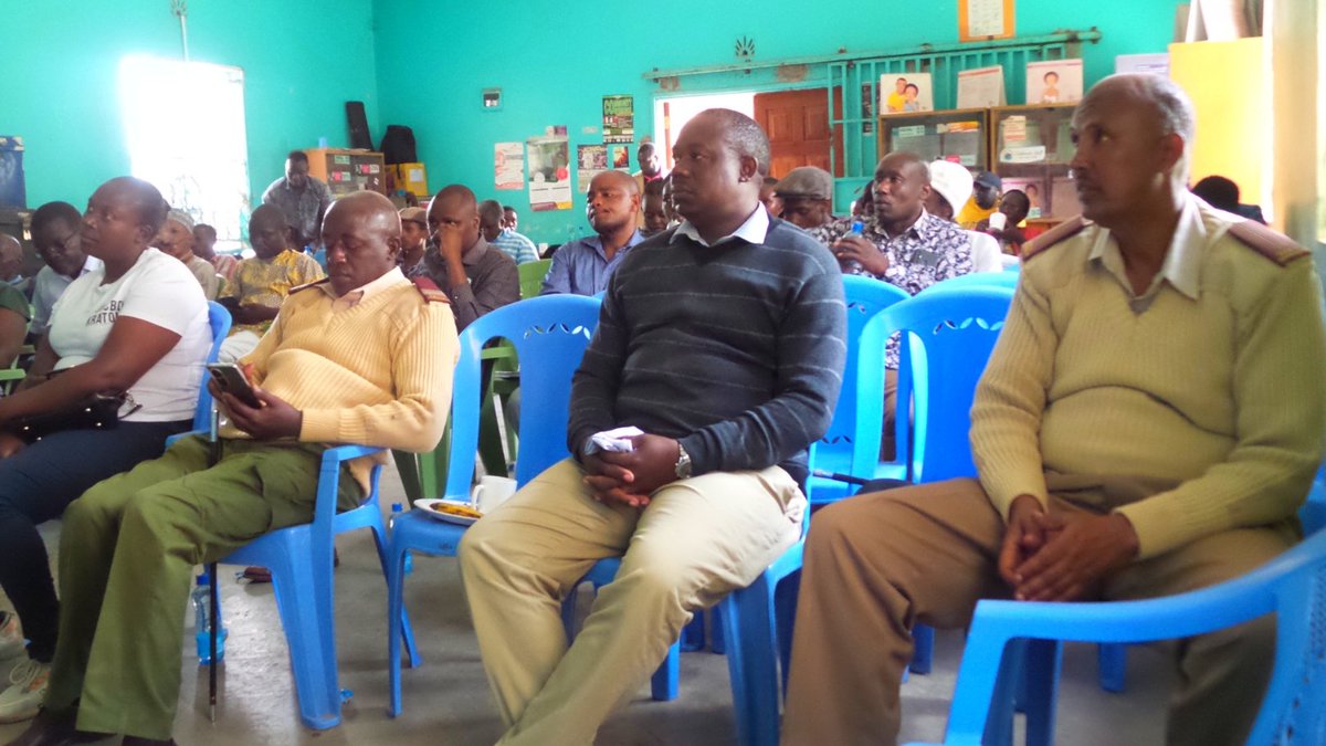 UnganoTena's tweet image. Grateful for the insightful discussions and shared commitment from all stakeholders. Together, we’re driving meaningful change for our communities. Excited for the journey ahead with @aphrc #PEISProject! 🌱✨ #Sustainability #CommunityLeadership #ClimateHealth
@otiezmilly