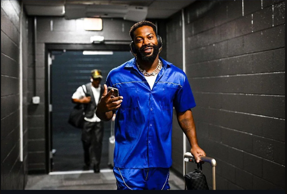 Looking good!  Welcome to the D!  That's a big score by Holmes and he kept his 4th!