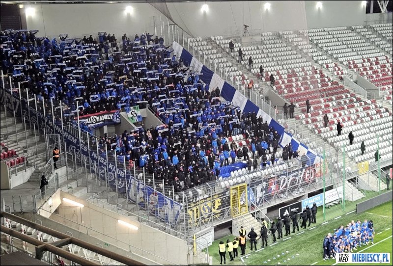 907 kibiców <a href="/Niebiescypl/">Niebiescy.pl</a> (komplet) wsparło drużynę <a href="/RuchChorzow1920/">Ruch Chorzów</a> podczas wyjazdowego meczu <a href="/_1liga_/">Betclic 1 Liga</a> z <a href="/LKS_Lodz/">ŁKS Łódź</a>