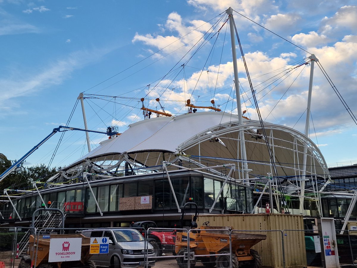 TensysDesign's tweet image. After months of meticulous planning and hard work, @TensysDesign are pleased to announce the successful replacement, installation and pre-tensioning of the new fabric roof over the ‘Central Building’ @UniofNottingham&apos;s Castle Meadow Campus. #EngineeringExcellence
