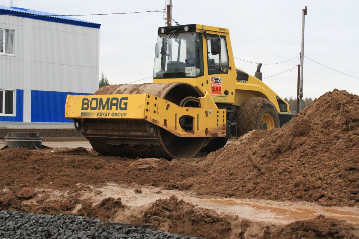 tehoptimum's tweet photo. Компания Техоптимум-дорожные работы.
Грунтовый каток BOMAG BW 219 D-4 компании Техоптимум.
https://t.co/76ITrEnRR0

#земляныеработы #вывозгрунта #разработкакотлована #разработкагрунта #котлован #самосвал #экскаватор #Bomag #каток #демонтажбетона #услугиспецтехники  #бульдозер https://t.co/bi06euLR0U