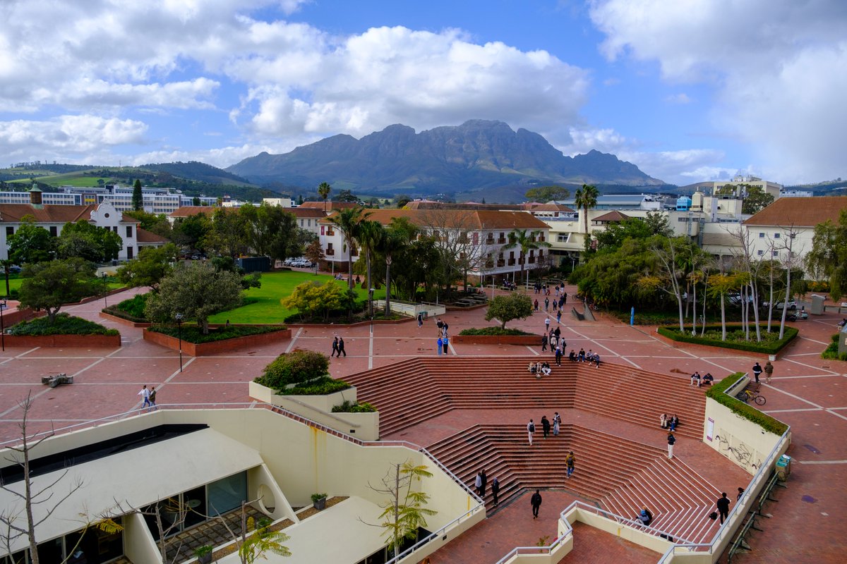 Five SU scholars were recently inaugurated into the Academy of Science of South Africa (ASSAf), with two young SU researchers joining the South African Young Academy of Science (SAYAS). 𝙍𝙚𝙖𝙙 𝙢𝙤𝙧𝙚: sun.ac.za/english/Lists/…