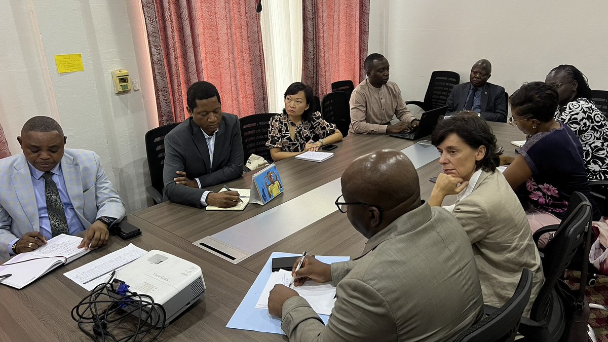 cbulanga's tweet photo. Échange productif aujourd’hui avec le secrétaire général au ministère de la santé @YumaRamazani sur l’alignement pour la mise en œuvre du projet @IMPAACT4HIV, financé par @UNITAID via @AURUM, et son intégration avec la réponse #MPOX en #RDC. Ensemble pour une santé meilleure ! #Santé #MPOX #RDC @DNDi @RemiPeregrino