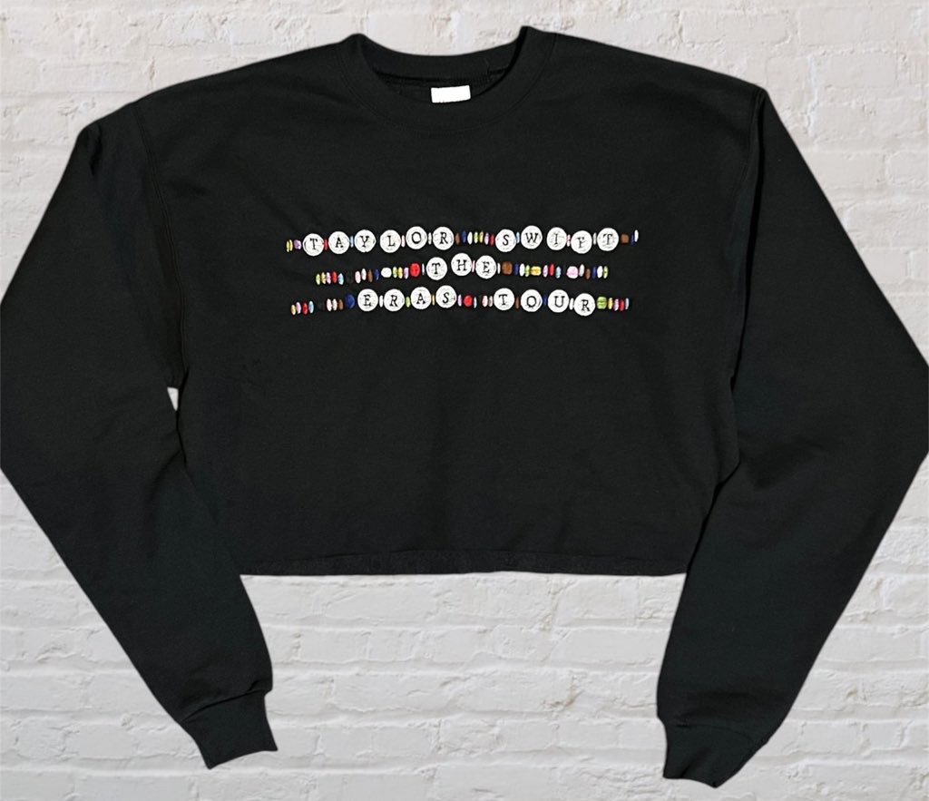 GIVEAWAY! 1/2 🖤

Winner will receive this cropped embroidered eras tour sweatshirt in a size small (men’s sizes)! You have the option to get your surprise songs (maximum of 4 dates) OR her autograph embroidered on it as well. 

To enter:
-repost
-follow
-comment your favorite