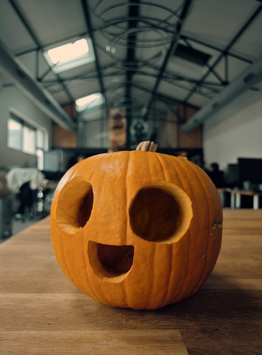 #Halloween may have passed, but we’re keeping the spirit alive with warm marshmallows, pumpkin glow, and too much leftover candy 🍂🎃🍬
Who’s on the candy diet? #BelatedBoo #AutumnVibes #HaveaNiceDeath #PumpQuinnForever