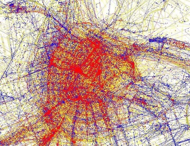 Vette data is vet. 

Waar kijk je naar? Het centrum van 020. 

Een nerd verzamelde de locatie-data op basis van geplaatste foto’s op sociale media in wereldsteden. 

In de blauwe gebieden waren locals in de meerderheid, in de rode gebieden vormden  toeristen de grootste groep.