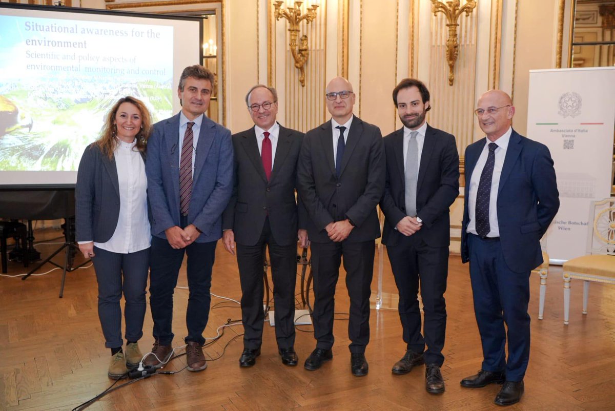 🇮🇹A Palazzo Metternich l'evento "Situational Awareness for the Environment", introdotto dall'Amb. Pugliese. Esperti di molteplici discipline hanno discusso l'importanza del monitoraggio e delle politiche ambientali supportate da moderni strumenti scientifici e tecnologici.