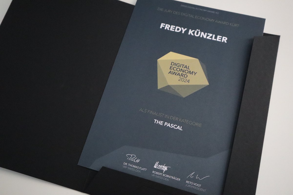 init7's tweet image. ⌛️ Noch 3 Tage Zeit zum Voten!
Stimmt jetzt für @kuenzler beim „The Pascal“ Award ab!🌟
Hier geht’s zum Voting: thepascal.reviu.io/vote