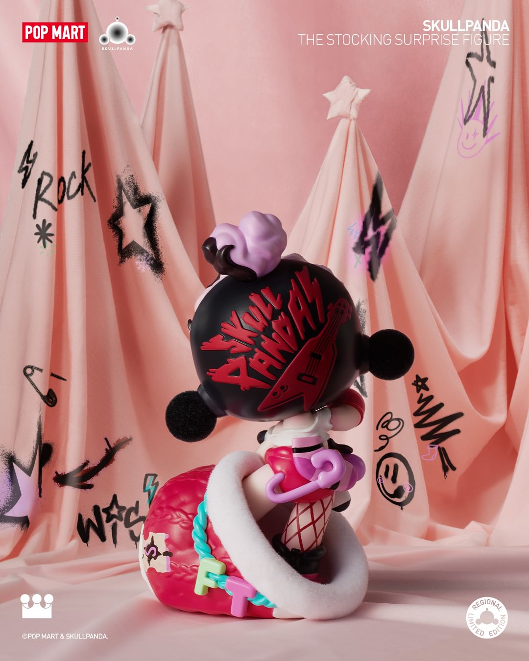 SKULLPANDA stocking surprise Xmas サンタ Limited】POP MART SKULLPANDA The Stocking Surprise Figure