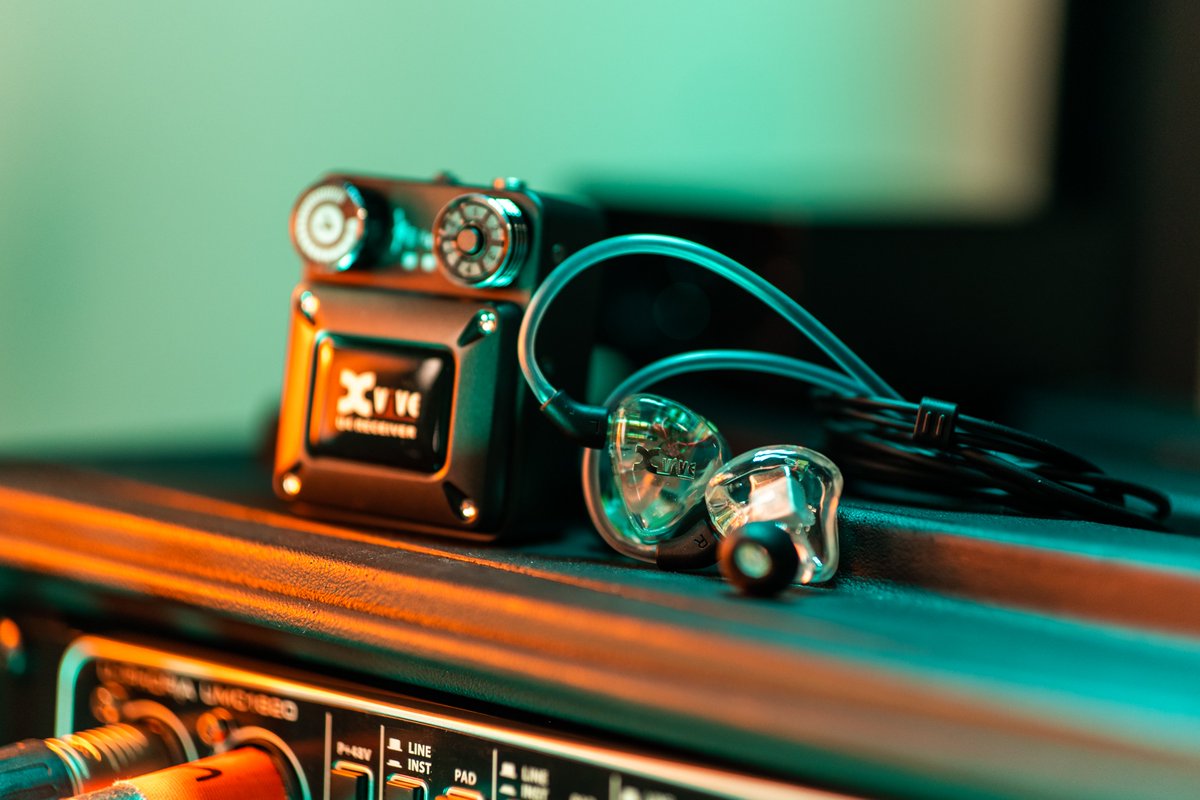 🎧Xvive U4T9 Wireless In-Ear Monitor System offers precise audio transmission, allowing you to adjust sound freely during your performance without the hassle of cables. 🎶✨
#iem #WirelessSound #InEarMonitor #XviveAudio #MusicPerformance #NoCables #ClearAudio