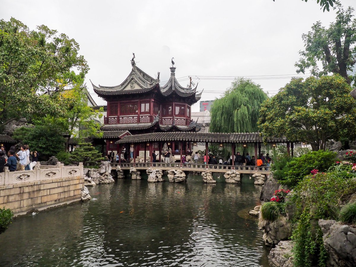 superchinois801's tweet photo. avec @AmplitudesV et @GulfAir
, nous avons exploré #Shanghai ,cette ville riche en culture et patrimoine.
_____________
@shanghaidaily
@VisitChinaNow
@visitchina_ru
#thepearl #reflection #streetphotography #photooftheday #photography #frenchconcession #yugarden #zhujiajiao https://t.co/VvYYtplKTt