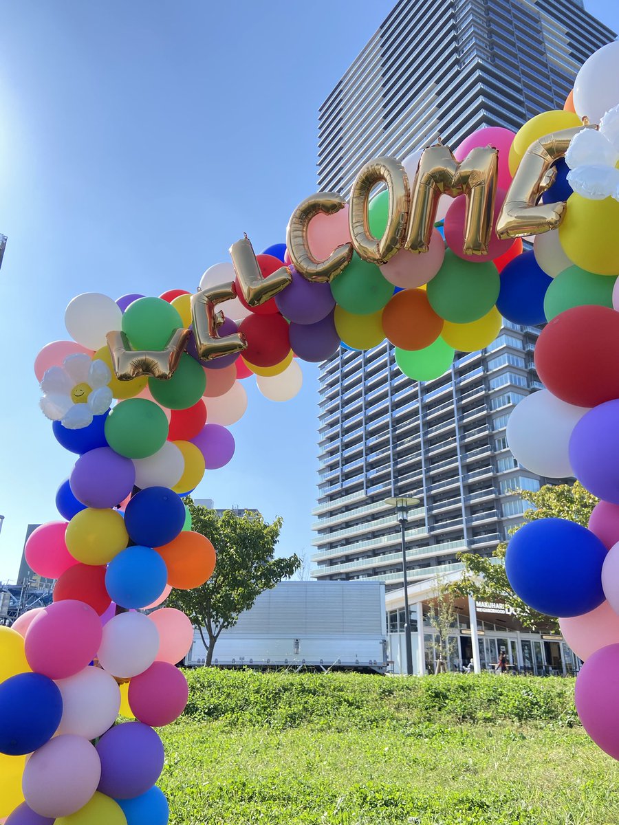 chizuruzuru's tweet photo. あっという間のウェルカムパーティ🎈
B-pamの皆さん素敵な企画ありがとうございました😊！ドローンや恐竜、この日限定のビールやベイパークヌードル、Tシャツと他にはないBPMの魅力がたっぷり詰まって最高でした😭✨ https://t.co/mwFuPtH9of