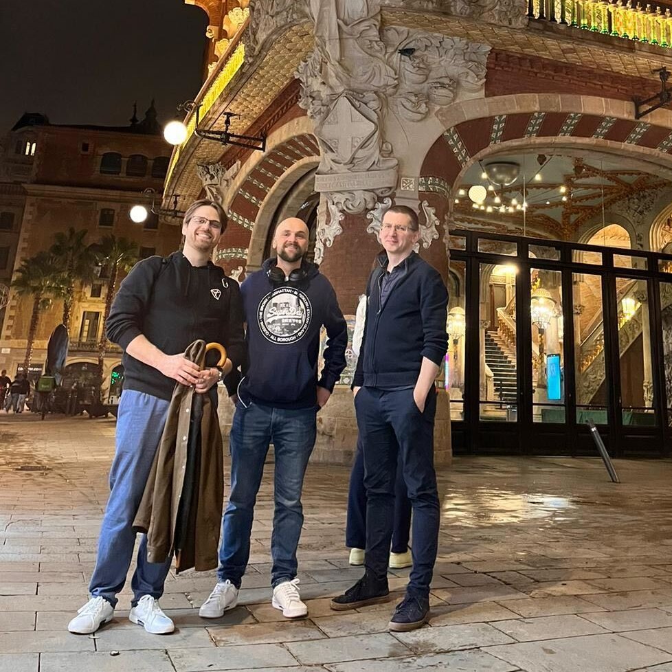 🚀Barcelona.rb starts soon! 

Join us for 3 exciting talks:

🎙️ Mariusz Koziel - Beyond Meetups: Building a Ruby Ecosystem
🎙️ Roman Samoilov - Modernizing Ruby Systems
🎙️ Genar Trias Ortiz - Scaling Rails Monoliths
⏰ 18:00
📍 Loft de Gràcia, C. de Montmany, 30
See you there! 🎉