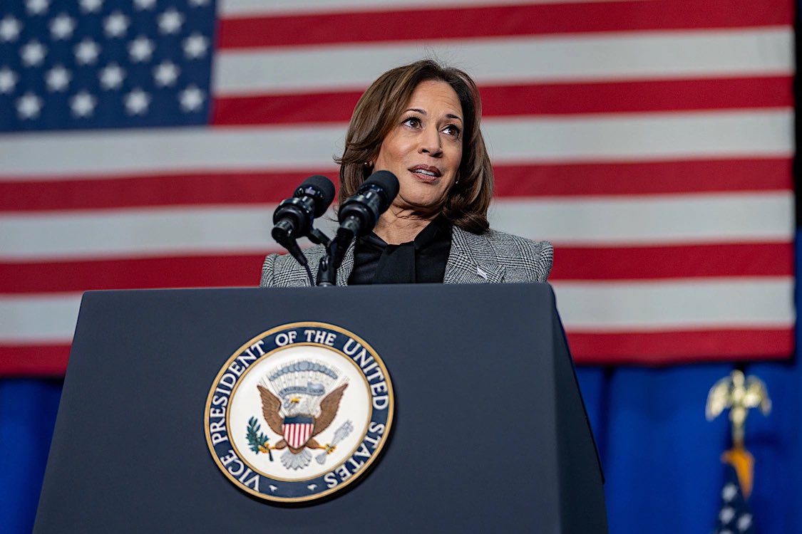🇺🇸 La victoire de #Kamala Harris serait une victoire pour les droits des femmes et pour la démocratie contre le populisme. #WhenWeFightWeWin  #USElection2024