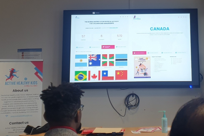 mugimenteuskadi's tweet image. 🔴(eu) #BasqueCountry bezala parte hartzen ari gara #GlobalMatrix proiektuan @activekidsspain erakundearekin. @ISPAH kongresuko aurkezpenean agertzeak poztu gaitu.
🔵(es) Nos alegra estar junto al resto de países participantes en #GlobalMatrix en el congreso @ISPAH_Espanol.