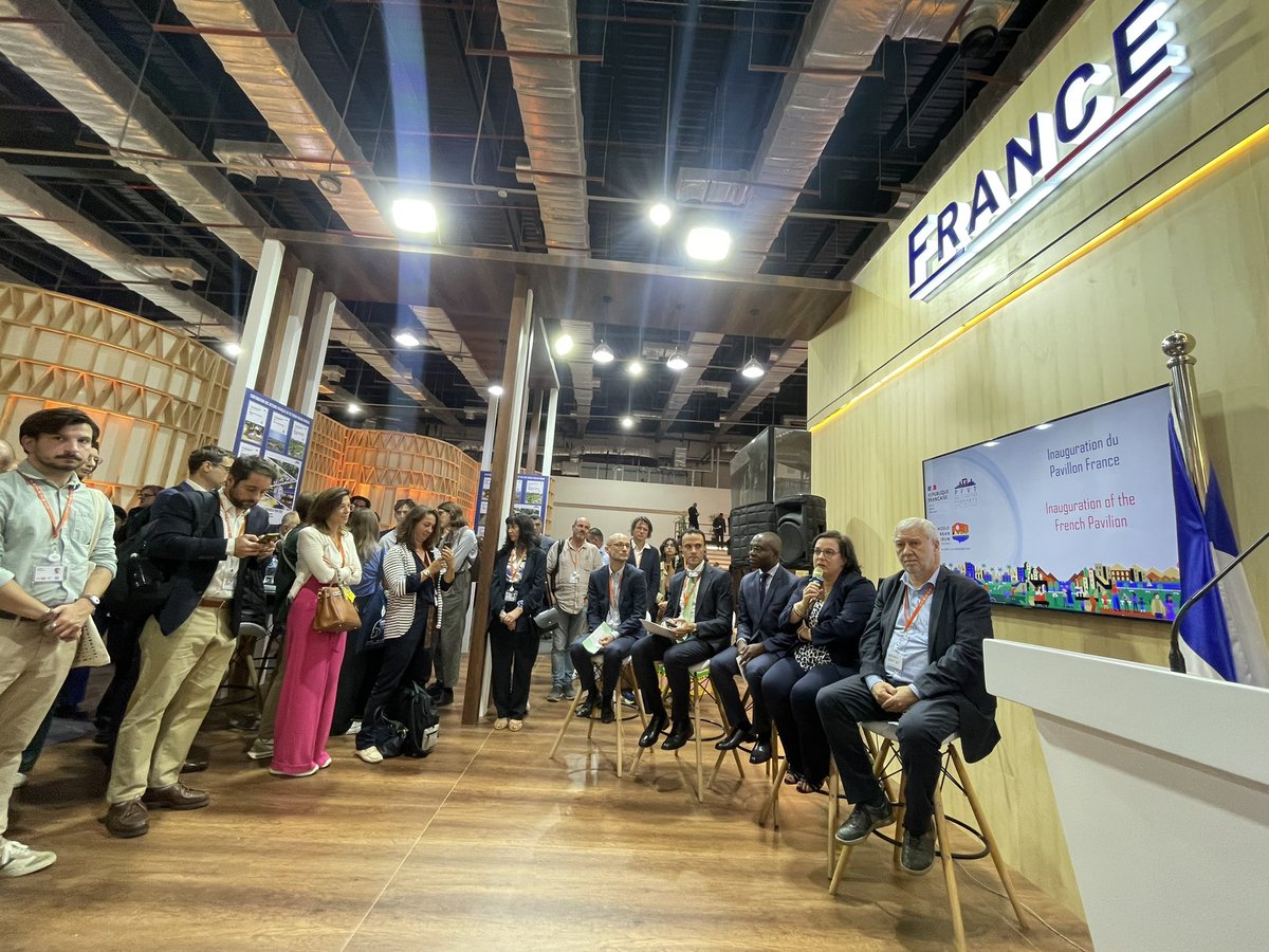 Au Forum Urbain Mondial, avec <a href="/emmacosse/">Emmanuelle Cosse</a> qui rappelle que la question du logement pour tous est la question de la dignité pour tous. Elle passe aussi par un travail durable sur les infrastructures et la prise en compte des limites planétaires. #FUM #WUF12Egypt <a href="/ONU_fr/">Nations Unies (ONU)</a> <a href="/UnionHlm/">UnionHlm</a>