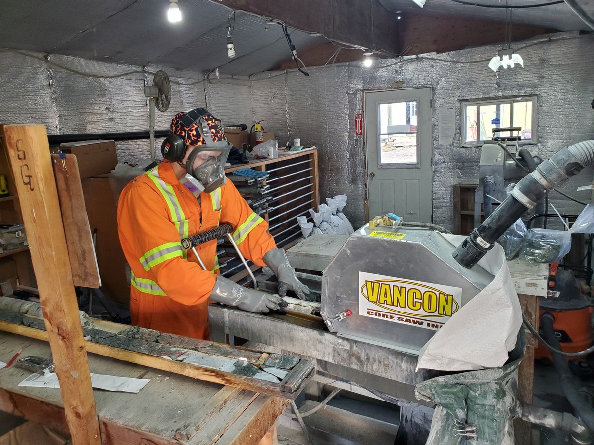 landore_plc's tweet photo. Core cutting conducted on site at our flagship BAM Gold Project, Ontario for our infill sampling programme. 

The team are sampling historical drill core in areas of interest identified following reinterpretation of BAM's existing geological model. #gold #LND https://t.co/Yk6W8LIAoa