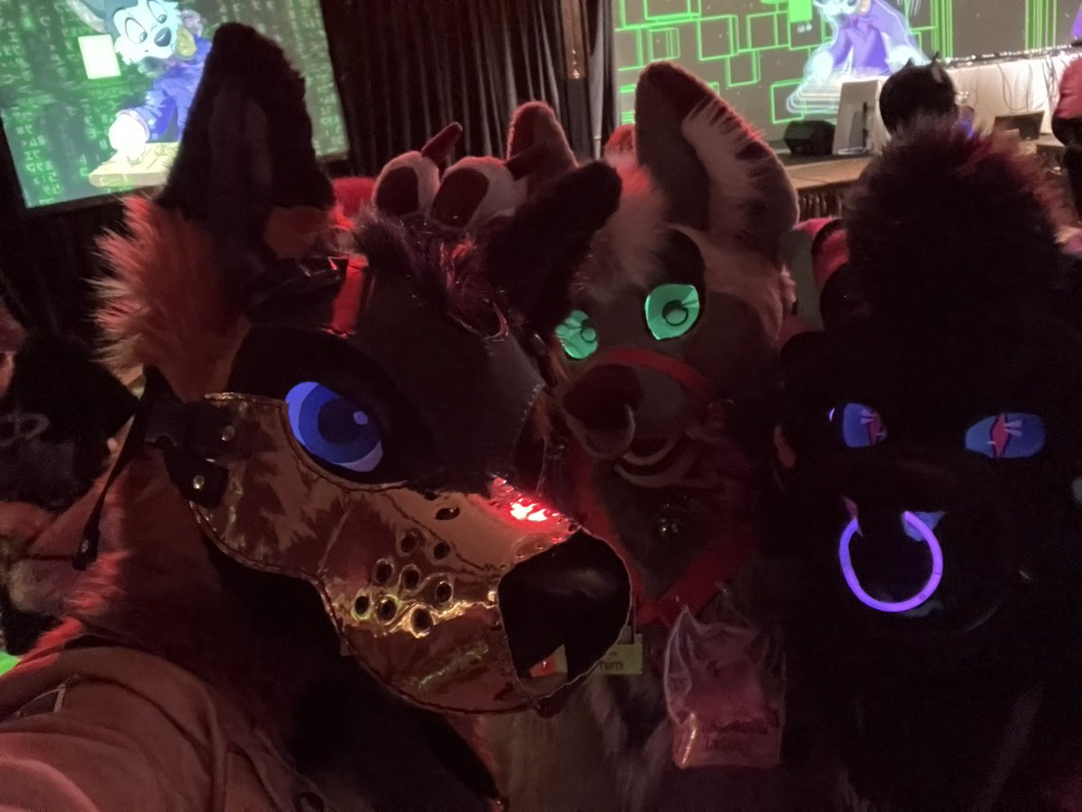 DeckerCrossFox's tweet image. Zombie killers @NitroFex @RetroHellhound