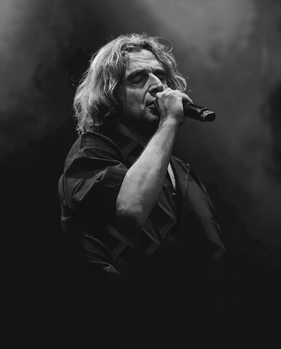 Ülkemizin en özgün ve üretken sanatçılardan İrfan Alış’ı kaybetmenin üzütüsünü yaşıyoruz. Tüm sevenlerinin başı sağolsun.