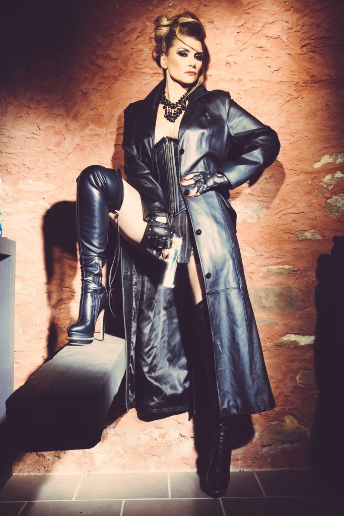 ððšð®ð¢ð¬ ðð¢ðšð§ (@domina_lion) on Twitter photo ErzÀhlen mir deine Fantasien und ich werde dich aus dem Alltag der Kompetenz und Kontrolle befreien. ErzÀhle mir deine Geheimnisse und ich werde dich ÃŒber die Grenzen der mÀnnlichen Rolle hinausfÃŒhren. Next week <a href="/DarkDomicile/">Domicile Dark Emotion</a>
louis-lion.com ErzÀhlen mir deine Fantasien und ich werde dich aus dem Alltag der Kompetenz und Kontrolle befreien. ErzÀhle mir deine Geheimnisse und ich werde dich Ìber die Grenzen der mÀnnlichen Rolle hinausfÌhren. Next week <a href="/DarkDomicile/">Domicile Dark Emotion</a>
louis-lion.com