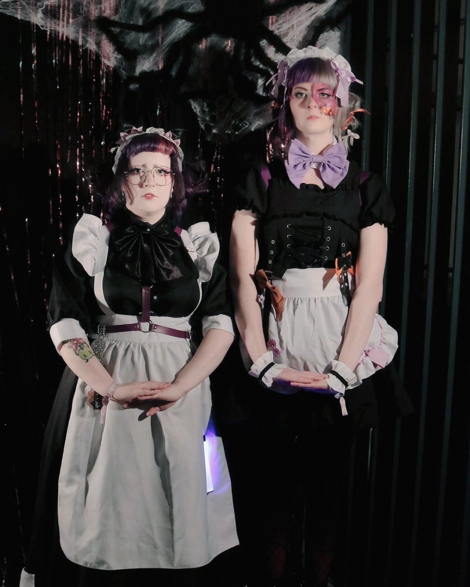 Kiitos Popcult Nights: Halloween Edition &amp; meidokaraoken väki sekä asiakkaat! 💛 Oli suorastaan pelottavan hauskaa huu huu! 👁

Ja kuvista kiitos että iso käsi kuvauspalvelulle! 🙌💛 #popcultfi