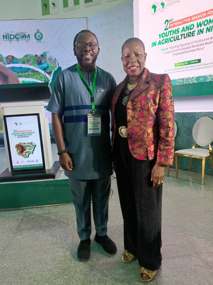 Cato Foods (@catofoodsng) on Twitter photo This is an appreciation post to celebrate <a href="/VisserLola/">Visser-Mabogunje Lola</a> who tirelessly work everyday to ensure that women and youth in agribusiness find a voice and platform. <a href="/catofoodsNG/">Cato Foods</a> is saying thank you for all you do for Nigeria and Africa. <a href="/psalas001/">Pelumi 'Salas Aribisala 🕊️</a> This is an appreciation post to celebrate <a href="/VisserLola/">Visser-Mabogunje Lola</a> who tirelessly work everyday to ensure that women and youth in agribusiness find a voice and platform. <a href="/catofoodsNG/">Cato Foods</a> is saying thank you for all you do for Nigeria and Africa. <a href="/psalas001/">Pelumi 'Salas Aribisala 🕊️</a>