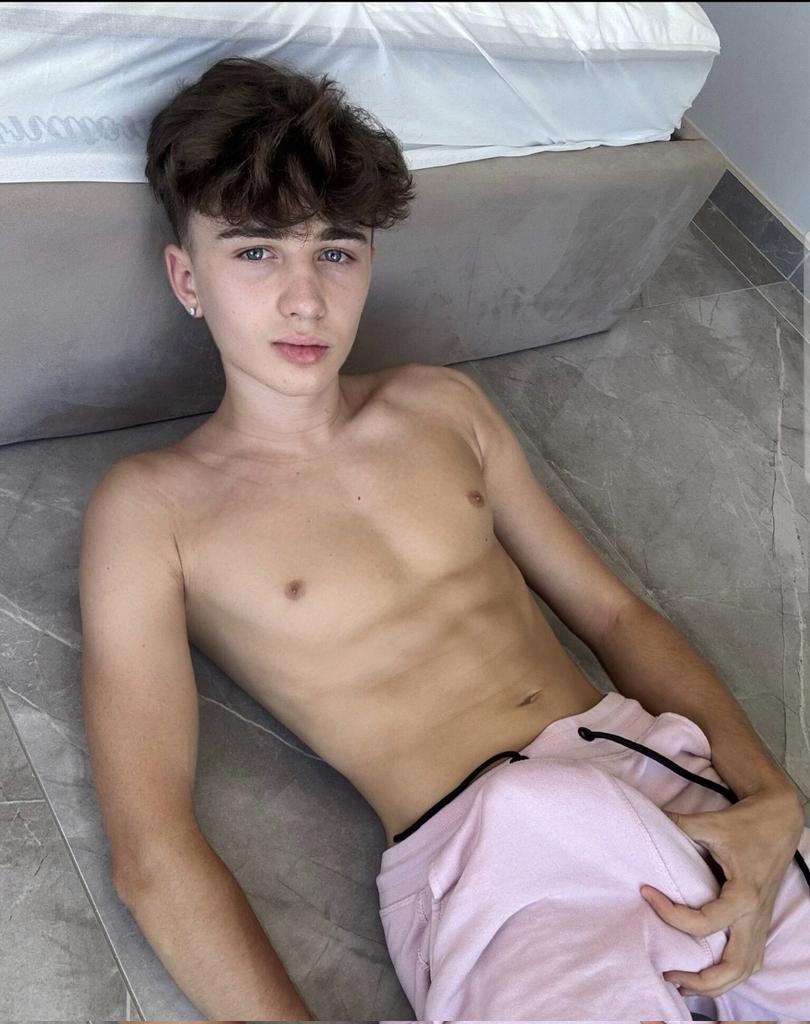 Say "Hi" if you want to see all 🍆👌