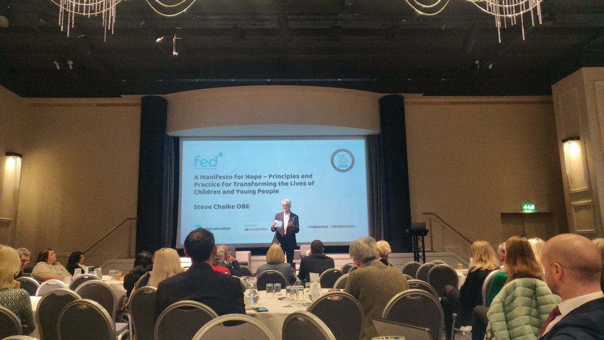 RaeSnape's tweet photo. Steve Chalke OBE of @OasisAcademies
quotes St Augustine!
"Hope has two beautiful daughters. One is called Anger, the other is called Courage!"
#PedagogyofHope @Fededucation
#FollowFED https://t.co/2hWmOe6qUl