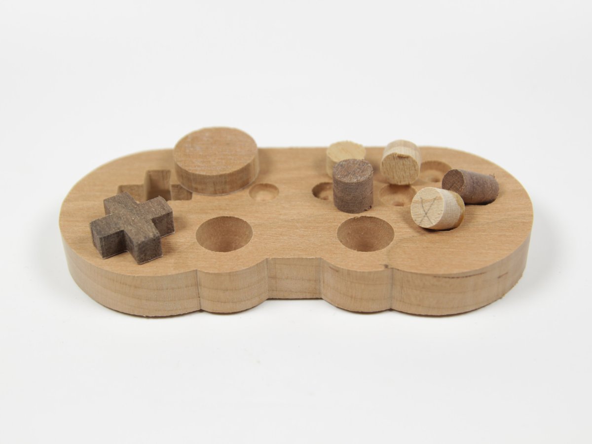 VanAlphenStudio's tweet image. A new controller teether in cherry for a baby gamer.

#Woodcraft #Woodworking #Teether #Babytoy #Controller #VanAlphenStudio