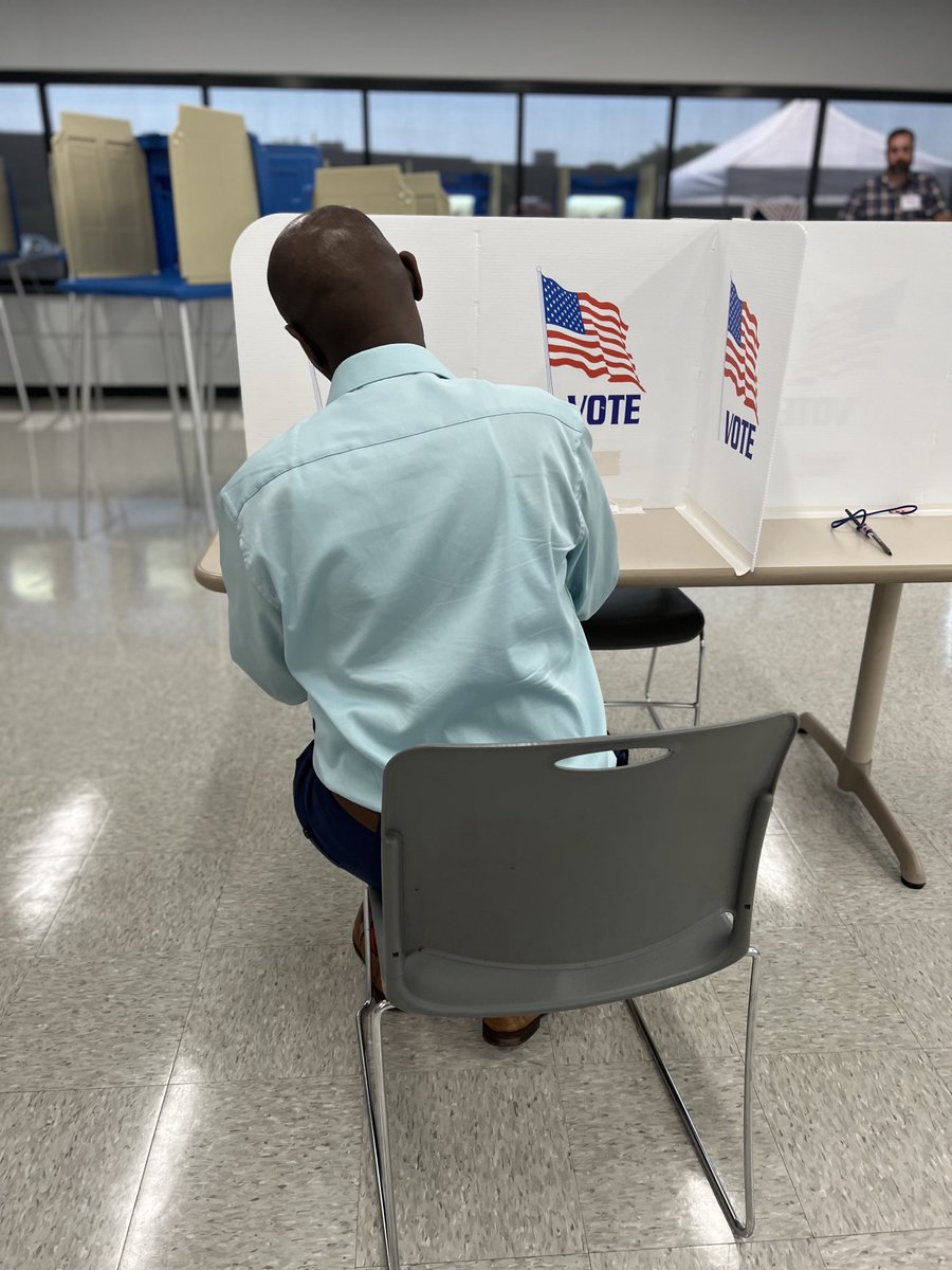 mohamudnoor's tweet image. Happy Election Day! The polls are now open until 8 PM. Go vote! Love is stronger than hate, and hope will triumph over fear. Unity overcomes division, and optimism conquers despair. Vote Democratic-Farmer-Labor up and down the ballot!