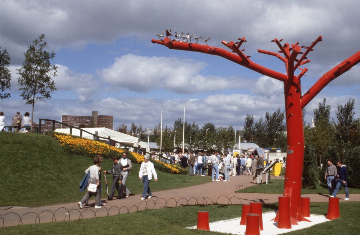 From the archives:
The Motherwell Tree (George Wyllie)
Credit: Richard East
glasgowgardenfestival.org/object_record/…