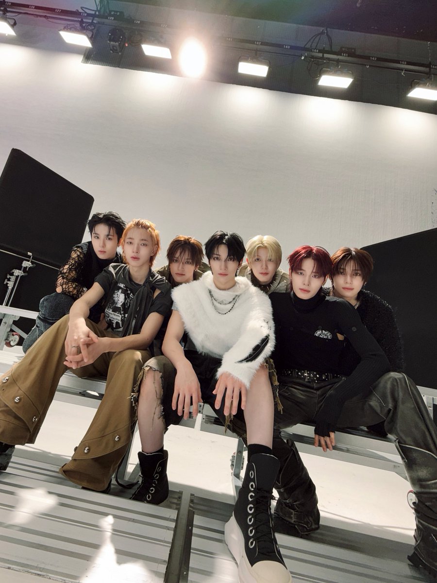 NEXZ_official's tweet photo. 𝙉𝘼𝙇𝙇𝙄𝙉𝘼 ☄️

#NEXZ #넥스지 #ネクスジ
#NALLINA #NEXZ_NALLINA https://t.co/YmQ2Oc7eKl