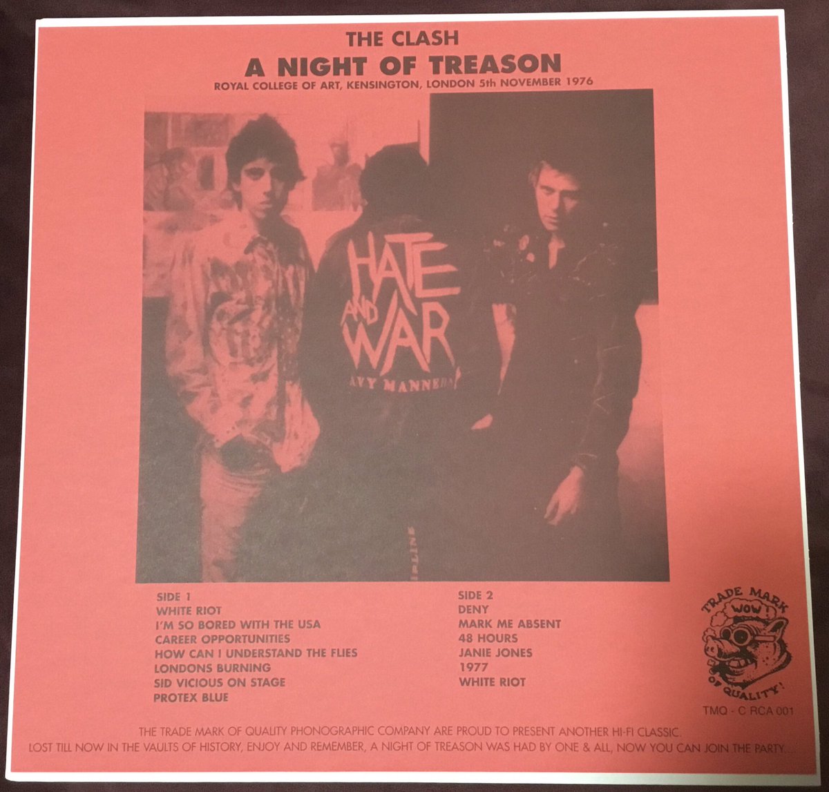 AdeyRead's tweet photo. 5th November 1976 ‘ A Night Of Treason’ at the Royal College of Art,London #theclash #subwaysect #punk #joestrummer https://t.co/3SMLnouMvX