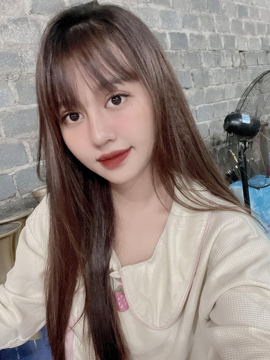 MayisDemet's tweet photo. bay sập xả ib e ạ https://t.co/gBe7EneCyc