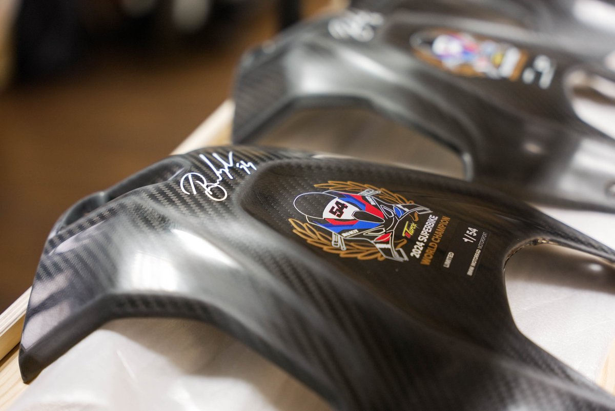 BMWMotorradMoSp's tweet photo. PRESS RELEASE - BMW Motorrad presents the M RR WSBK CHAMPION EDITION 2024.
EN 👉 https://t.co/7PqwQ9w8em
DE 👉 https://t.co/YDdgRSbBju
#BackOnTOPrak #WorldSBK #M1000RR #WorldChampion https://t.co/KgJ6pRca9C
