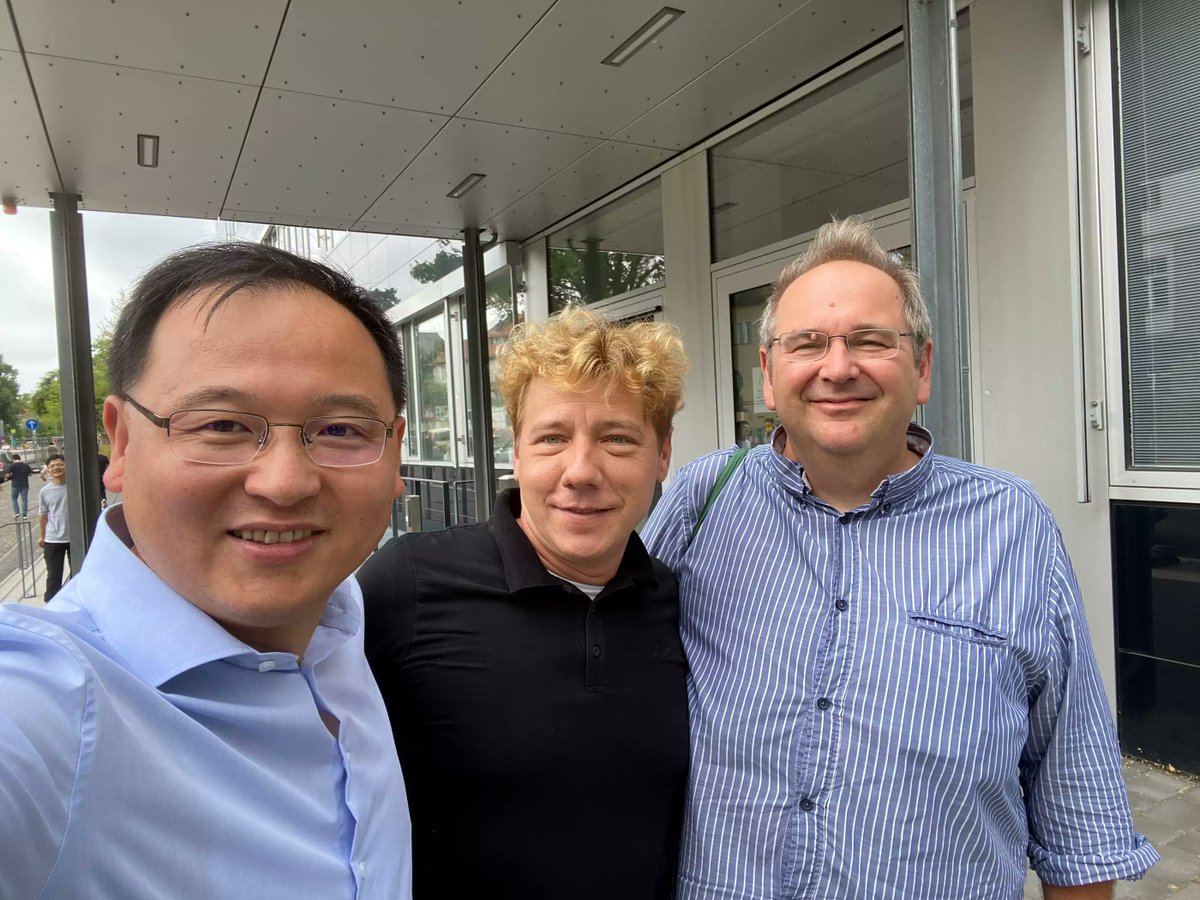 Theoretical Chemistry at TU Dresden (@theochem_tud) on Twitter photo We are delighted to announce that project 2DPolyMembrane involving <a href="/ThomasHeine14/">Thomas Heine</a> @TUD_Science is among the 57 new <a href="/ERC_Research/">European Research Council (ERC)</a> #Synergy projects!
The project was awarded €10 million to develop ultra-thin, high-precision #2D #polymer #membranes!
tu-dresden.de/mn/der-bereich…
1/3 We are delighted to announce that project 2DPolyMembrane involving <a href="/ThomasHeine14/">Thomas Heine</a> @TUD_Science is among the 57 new <a href="/ERC_Research/">European Research Council (ERC)</a> #Synergy projects!
The project was awarded €10 million to develop ultra-thin, high-precision #2D #polymer #membranes!
tu-dresden.de/mn/der-bereich…
1/3