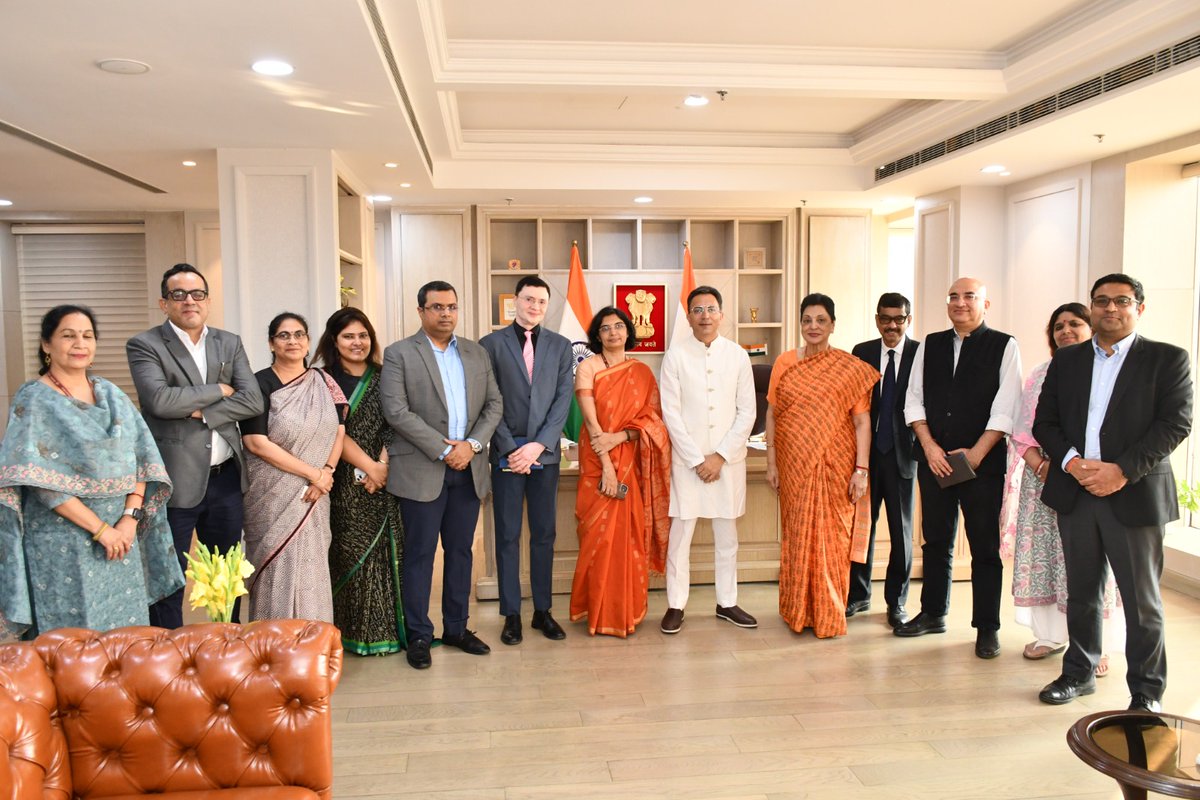 AmchamIndia's tweet photo. AMCHAM India sincerely thanks Hon'ble Minister of State, Mr. @JitinPrasada  @GoI_MeitY @DoC_GoI for taking the time to engage with our members. The insightful discussion on company operations in India, their value addition, product strategies, CSR contributions, and job creation was invaluable. The Minister's vision for the growth of U.S. technology companies in India illustrates the strength of the future for U.S.-India tech collaboration.

#USIndiaTech #GrowthOpportunities #StrategicVision #AmChamIndia #TechCollaboration #JobCreation #CSR #Innovation #skilling

Ankur Malhotra @honeywell  | Tabrez Ahmad @Dell  Technologies| Sandeep Aurora @Microsoft  | Bishakha Bhattacharya @awscloud | 
Arvind Chandrashekar @AMD | Dipakshi Mehandru @intel | Harish Krishnan @Cisco | @Ranjana_AmCham  | Pranav Mishra