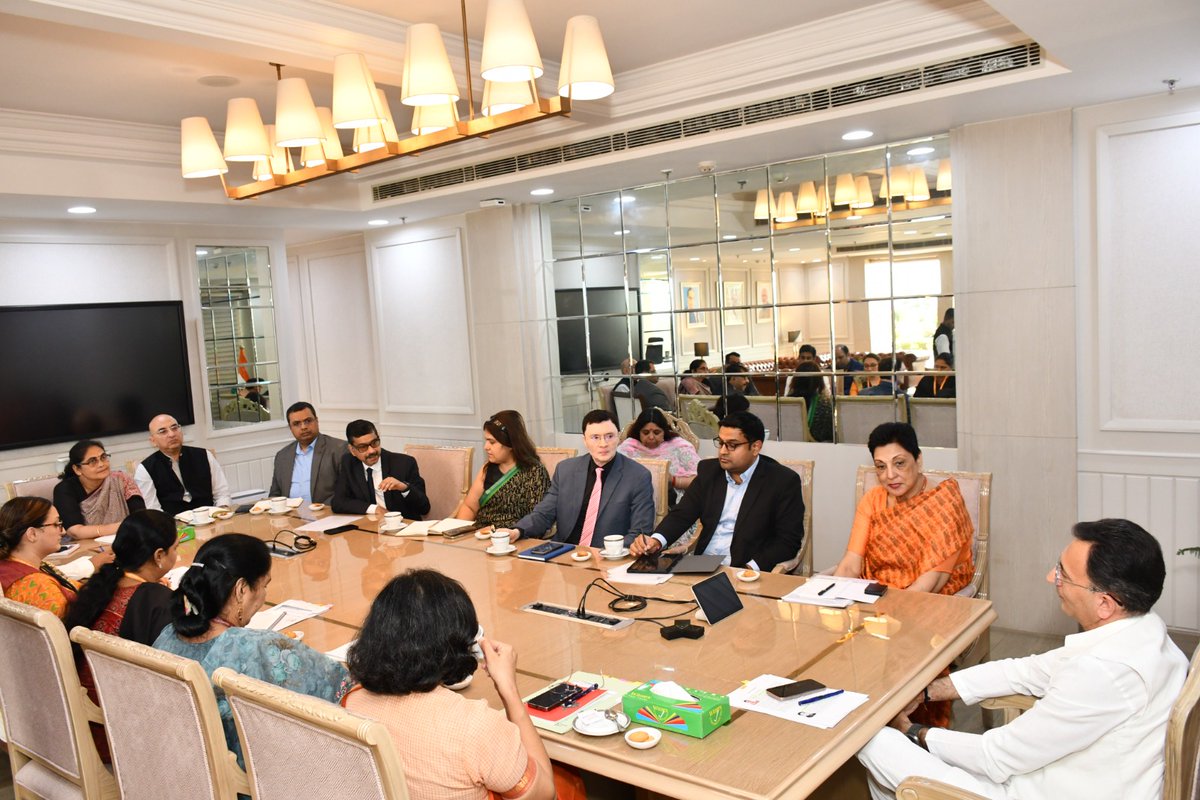 AmchamIndia's tweet photo. AMCHAM India sincerely thanks Hon'ble Minister of State, Mr. @JitinPrasada  @GoI_MeitY @DoC_GoI for taking the time to engage with our members. The insightful discussion on company operations in India, their value addition, product strategies, CSR contributions, and job creation was invaluable. The Minister's vision for the growth of U.S. technology companies in India illustrates the strength of the future for U.S.-India tech collaboration.

#USIndiaTech #GrowthOpportunities #StrategicVision #AmChamIndia #TechCollaboration #JobCreation #CSR #Innovation #skilling

Ankur Malhotra @honeywell  | Tabrez Ahmad @Dell  Technologies| Sandeep Aurora @Microsoft  | Bishakha Bhattacharya @awscloud | 
Arvind Chandrashekar @AMD | Dipakshi Mehandru @intel | Harish Krishnan @Cisco | @Ranjana_AmCham  | Pranav Mishra