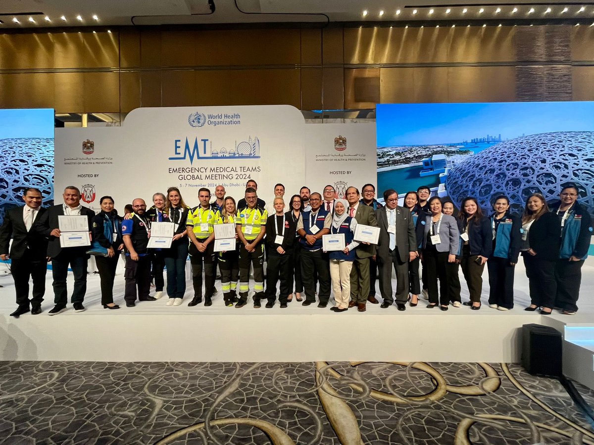 SAMUR_PC's tweet photo. El equipo médico internacional EMT1 de @SAMUR_PC recoge el reconocimiento de su clasificación en el #EMTGM2024 de la @WHO en el que participamos activamente con ponencias y grupos de trabajo. https://t.co/8XsrLgnmXw