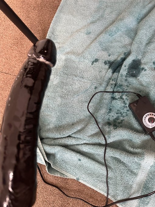 Yes the aftermath of my solo play definitely round 2 again https://t.co/jU5NFmNPj5<a href="/tag/nfsw"class="tags"><span>#nfsw</span></a>