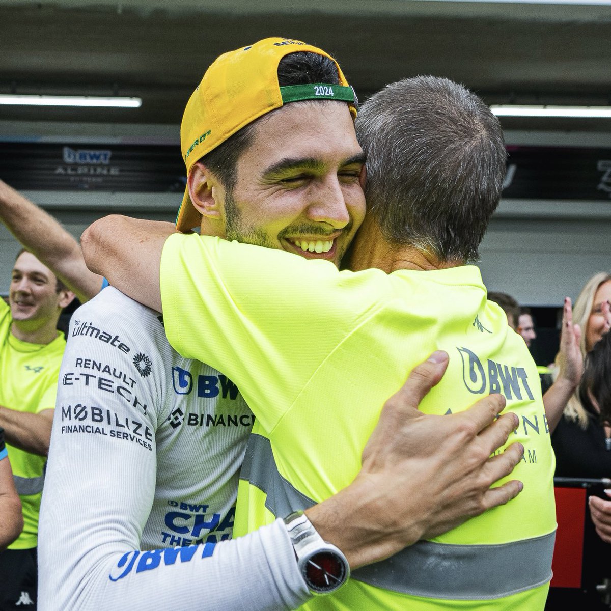 OconEsteban tweet picture