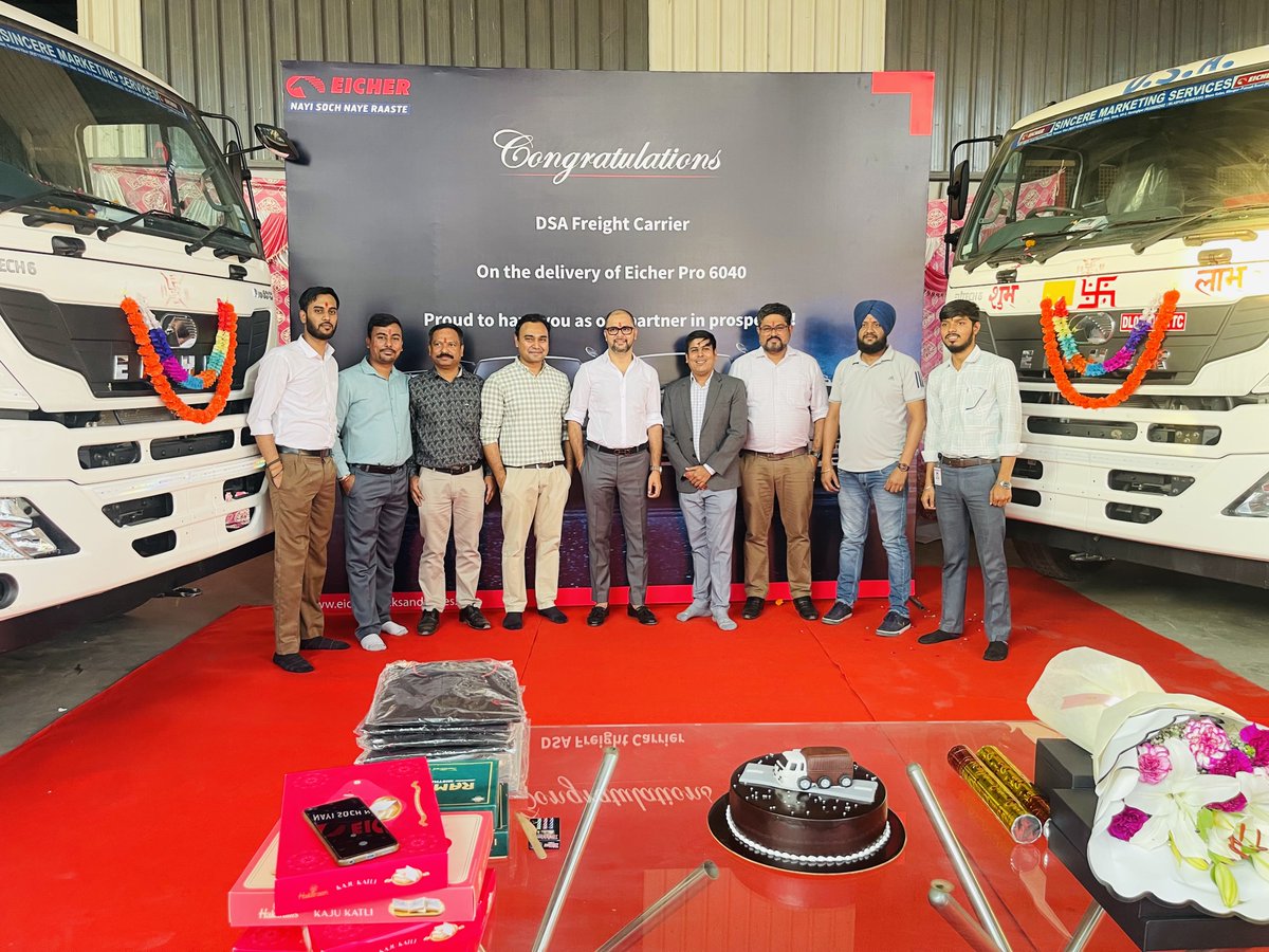 ETBIndia's tweet photo. Our heartfelt congratulations to Daman Dewan and Sarvpriye Sachdeva- of DSA Freight Carrier on the successful delivery of Eicher Pro 6040 for the auto carrier segment.
Know More: https://t.co/1ROX6EhB3C
#EicherBSVI #EUTECH6 #HCVTrucks #HighPower #MaximumUptime #MyEicher https://t.co/aioOvvLLPP
